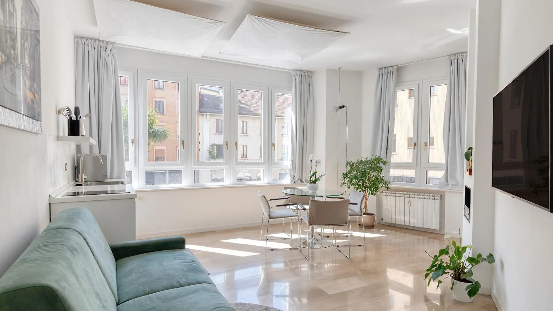 הקונטקטים של Maggi Milano - New Beautiful Apartments In The City Center
